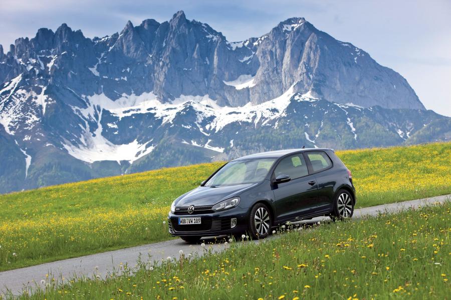  Volkswagen Golf GTD 2011 года  (фото 30 из 35)